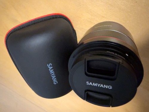 Samyang 45mm 8 fe - af, f/1.8